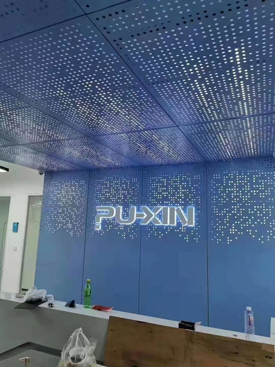 Decorative Perforated Panel Flatness Comparison by Material: Post-Punching Distortion, Residual Stress & Architectural Specification Guide