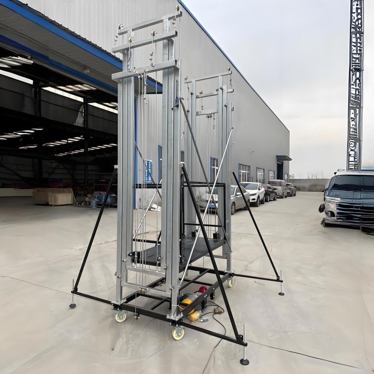 Electric scaffolding