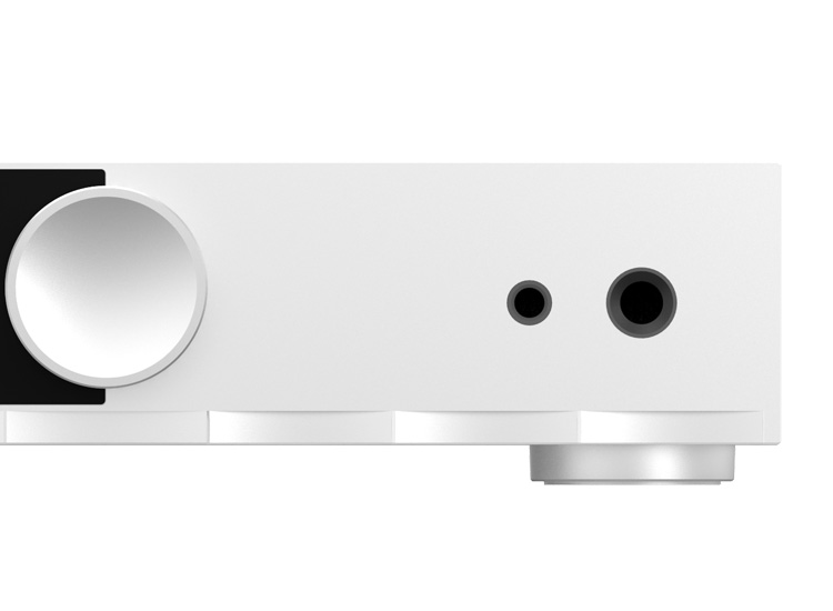 4.4mm balanced and 6.35mm unbalanced headphone outputs