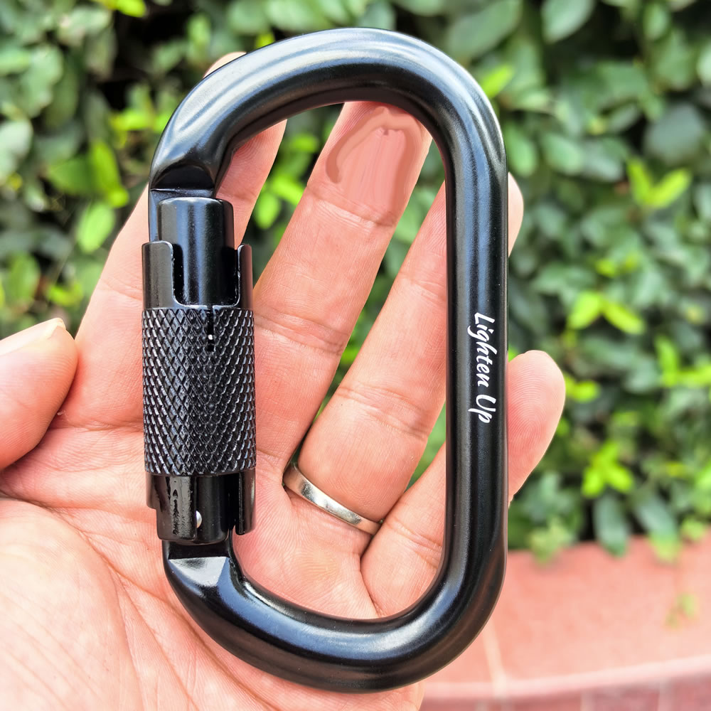 Lighten Up 中型 黒 スクリュー式カラビナ耐荷重2500kg