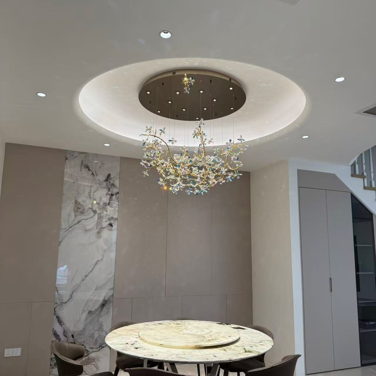 ﻿crystal chandeliers, luxury chandeliers, Plum Blossom crystal chandeliers, , fairylights, Italian style, luxurious interior decoration, home aesthetics, Swarovski crystals, Chinese K9 crystals 