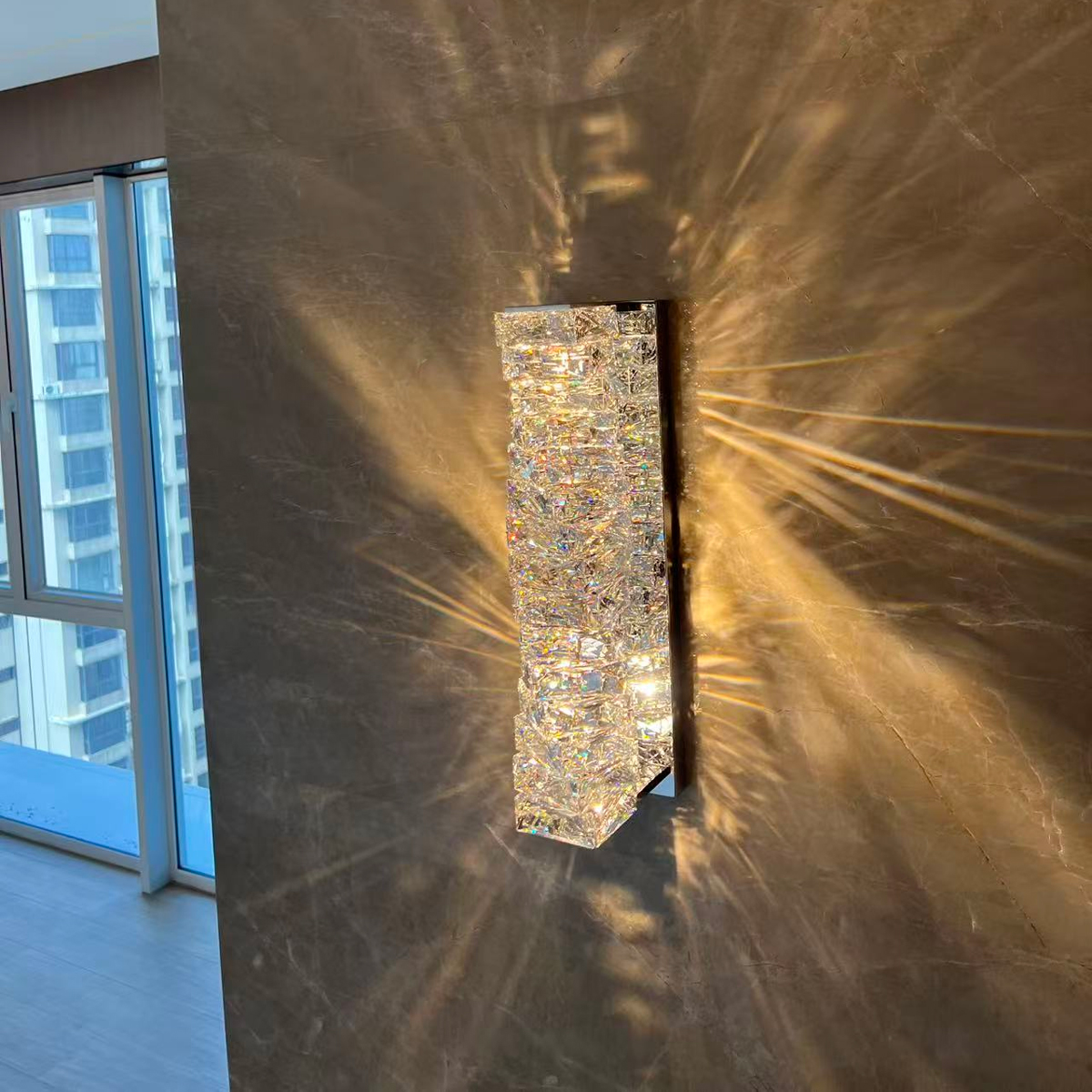 Swarovski wall lamp, crystal lamp，Diamond wall lamp, crystal wall lamps, Bedroom wall lamp, living room wall lamp, fairy lamps, Italian style,Italian style, luxurious interior decoration, home aesthetics,  luxury crystal lamp, Swarovski crystals, Chinese K9 crystals ，