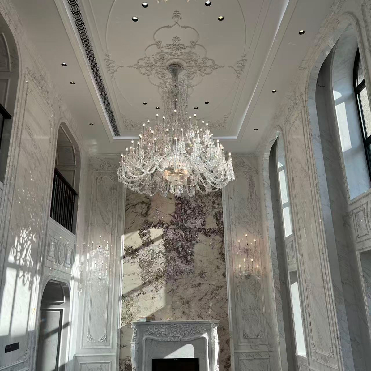 French crystal pendant light, light luxury retro crystal light, living room duplex hall main light, European style lighting fixtures, French style, private club design，Egyptian Asfour crystal，Chinese K9 crystal， Saint Malu BZ-L12