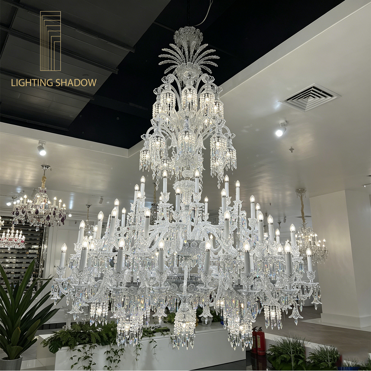 French crystal pendant light, light luxury retro crystal light, living room duplex hall main light, European style lighting fixtures, French style, private club design，Egyptian Asfour crystal，Chinese K9 crystal， Saint Malu BRL12