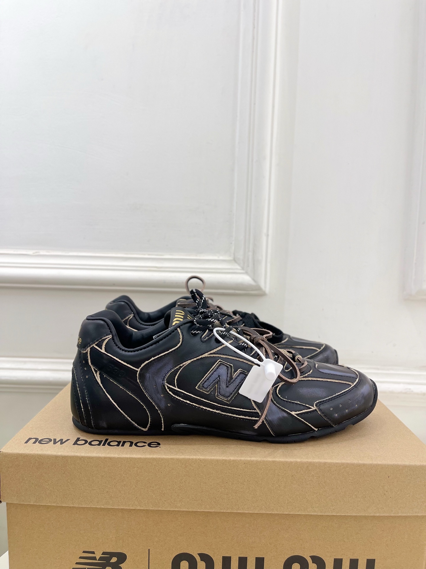 MIU MIU New Balance x Miu Miu 530 聯名款運動鞋 情侶款