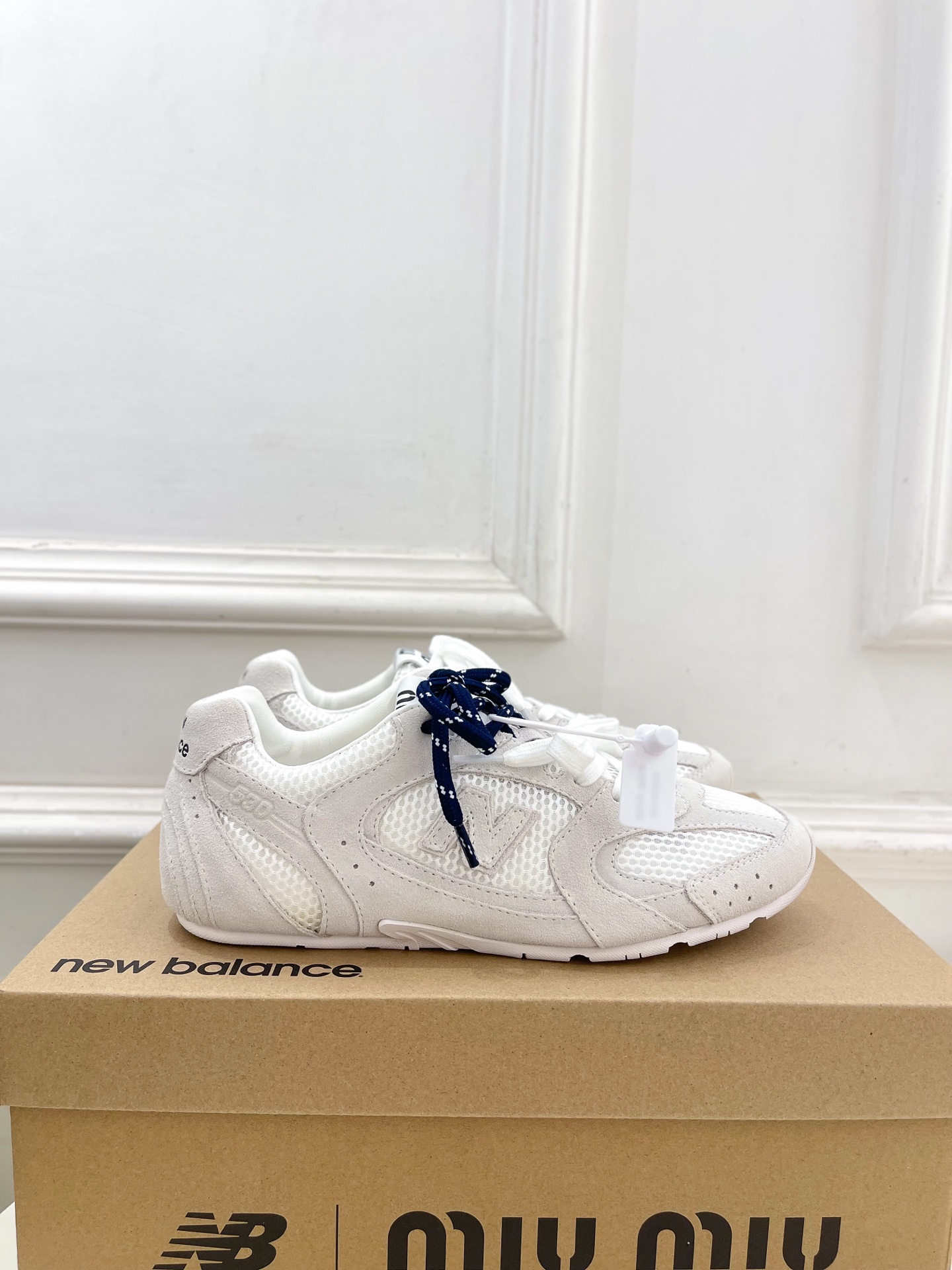 MIU MIU New Balance x Miu Miu 530 聯名款運動鞋 情侶鞋