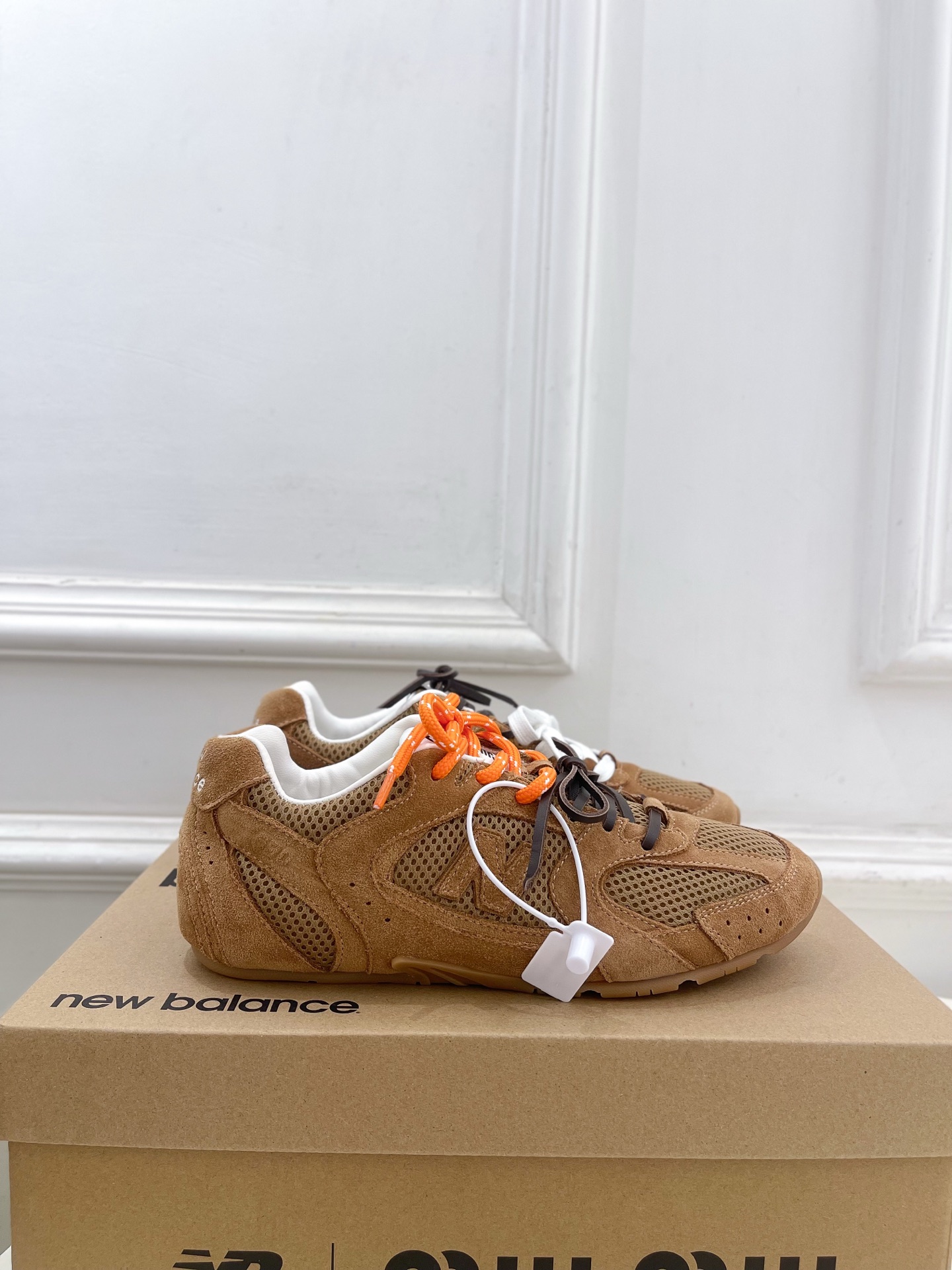 MIU MIU New Balance x Miu Miu 530 聯名款運動情侶鞋