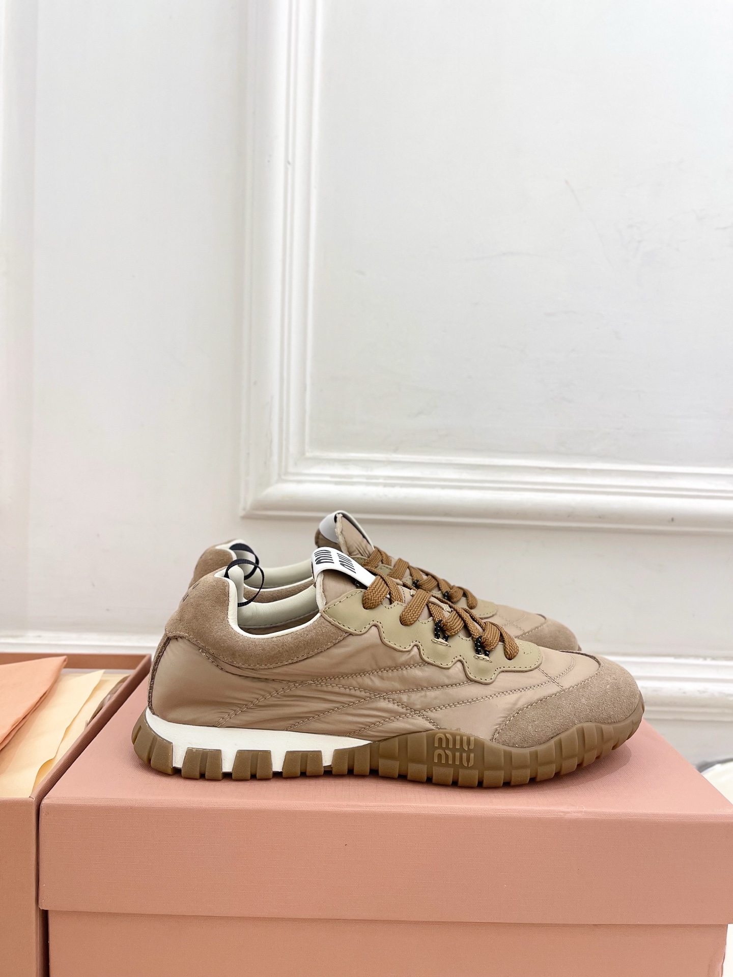 MIU MIU Tyre系列女款運動鞋