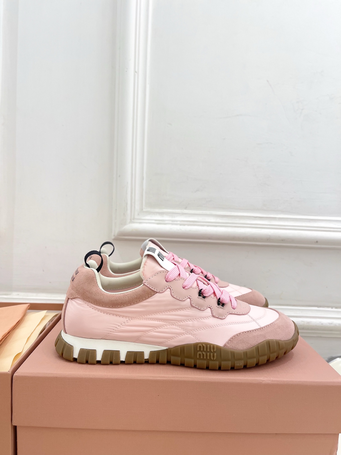 MIU MIU Tyre系列女款運動鞋