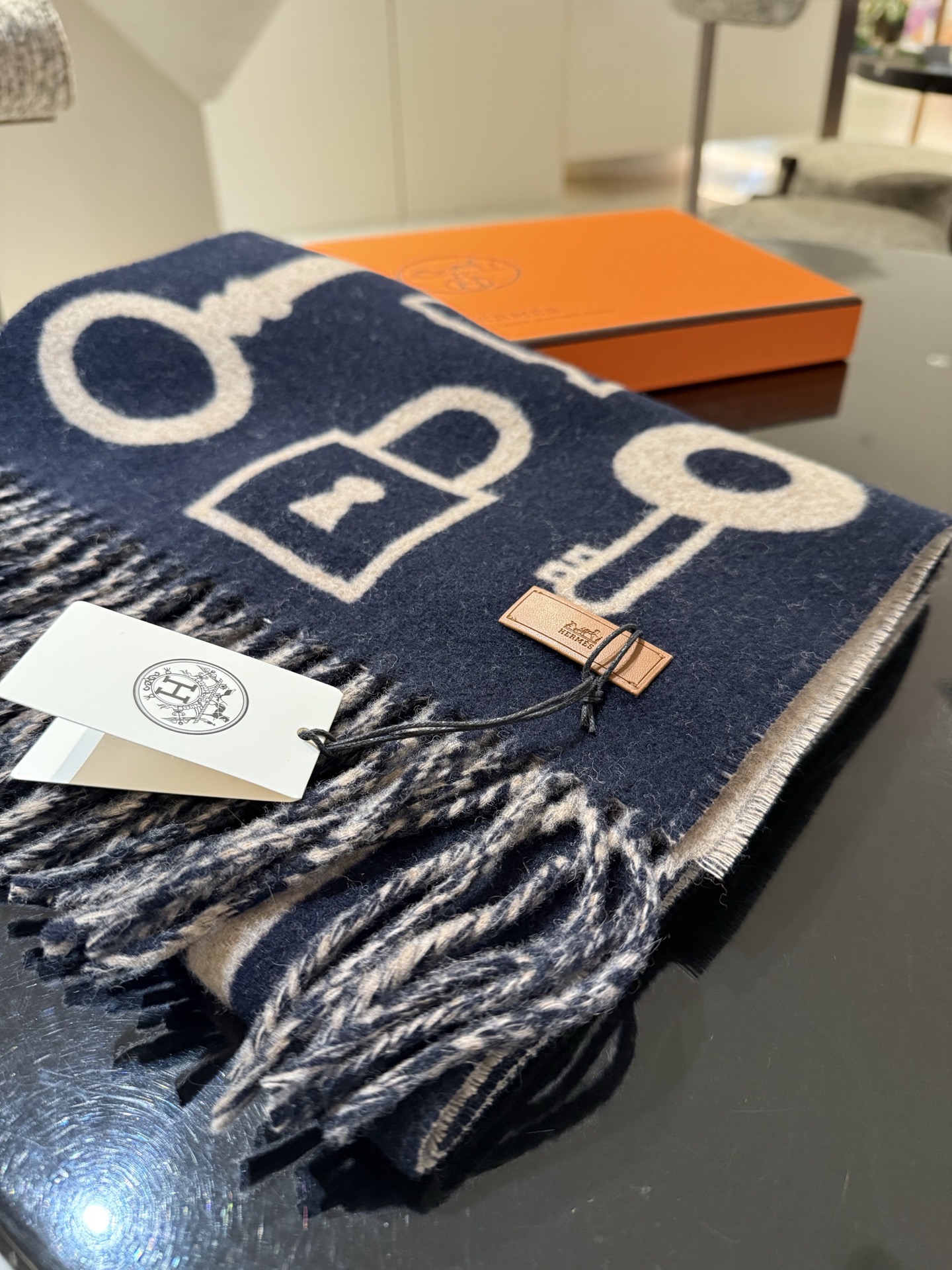 Hermes  鑰匙圍巾 情侶款