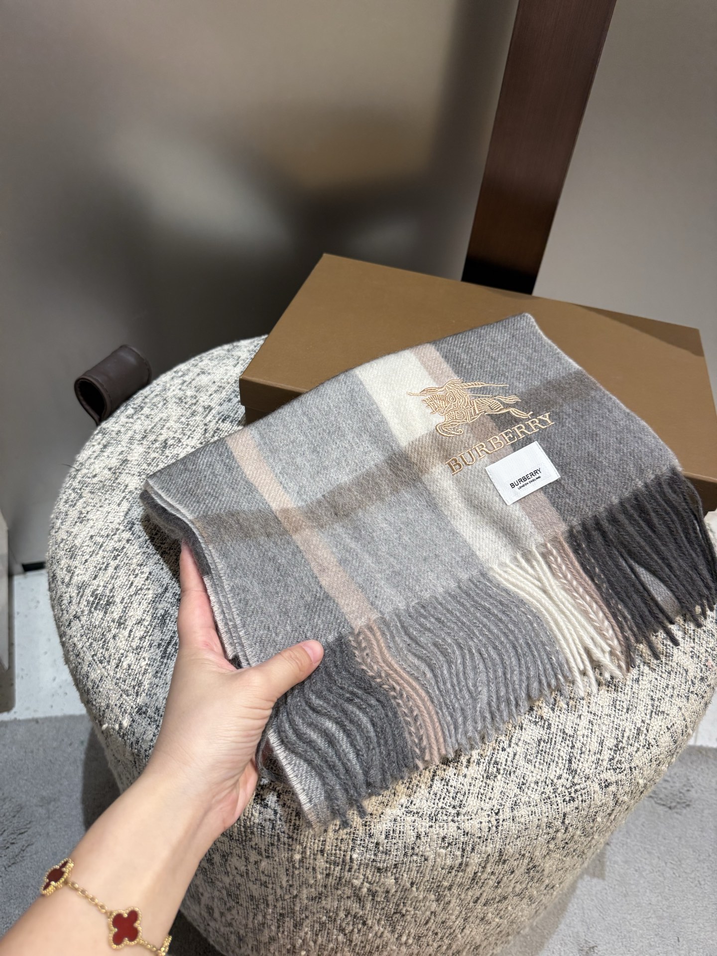  burberry 男女同款圍巾