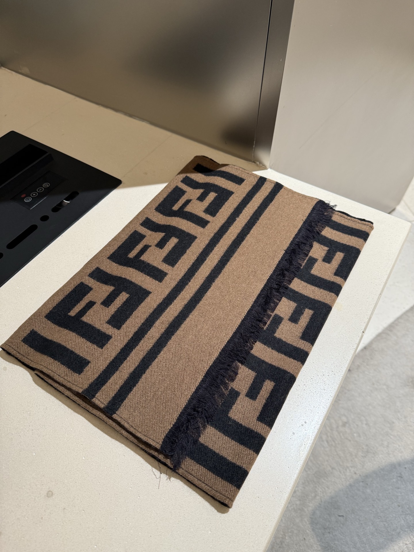 FENDI 經典雙面提花羊絨圍巾 情侶款