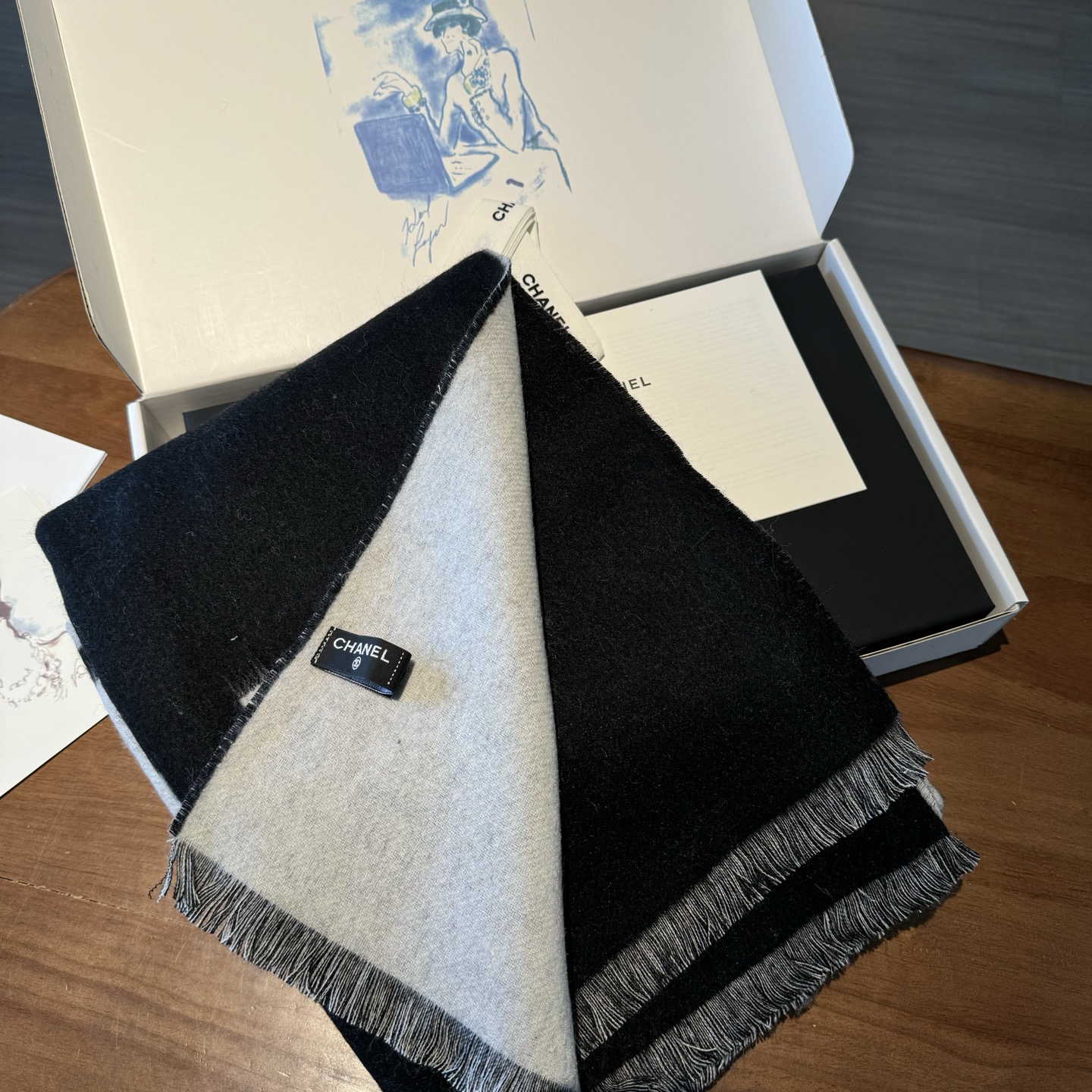  chanel 經典logo羊絨圍巾