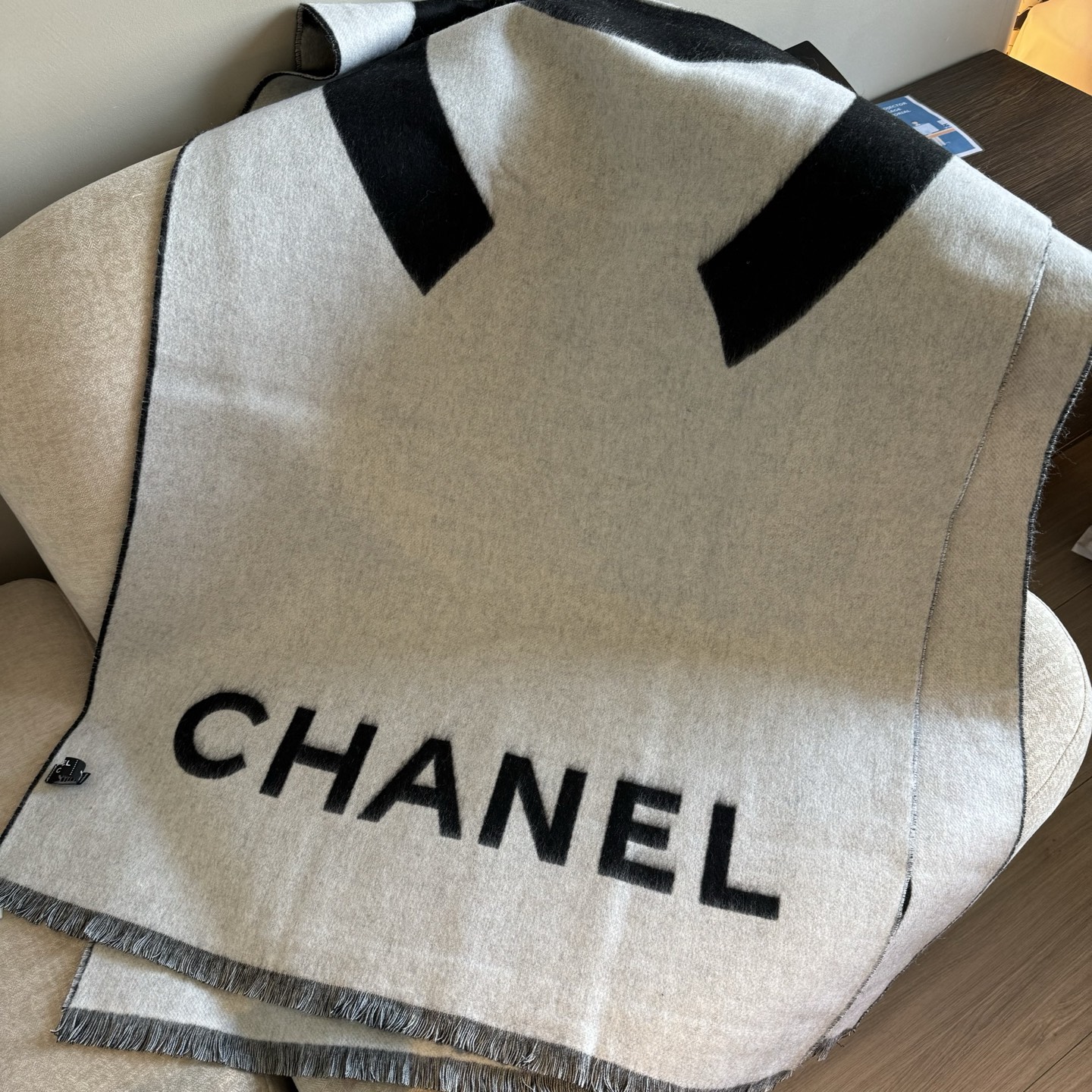  chanel 經典logo羊絨圍巾