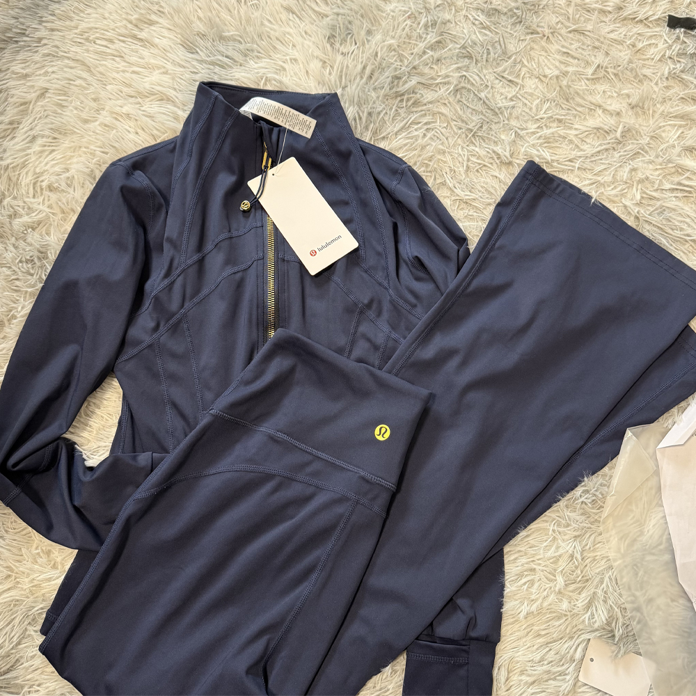 Cropped Define Jacket and Flared Leggings (Gold Zipper)