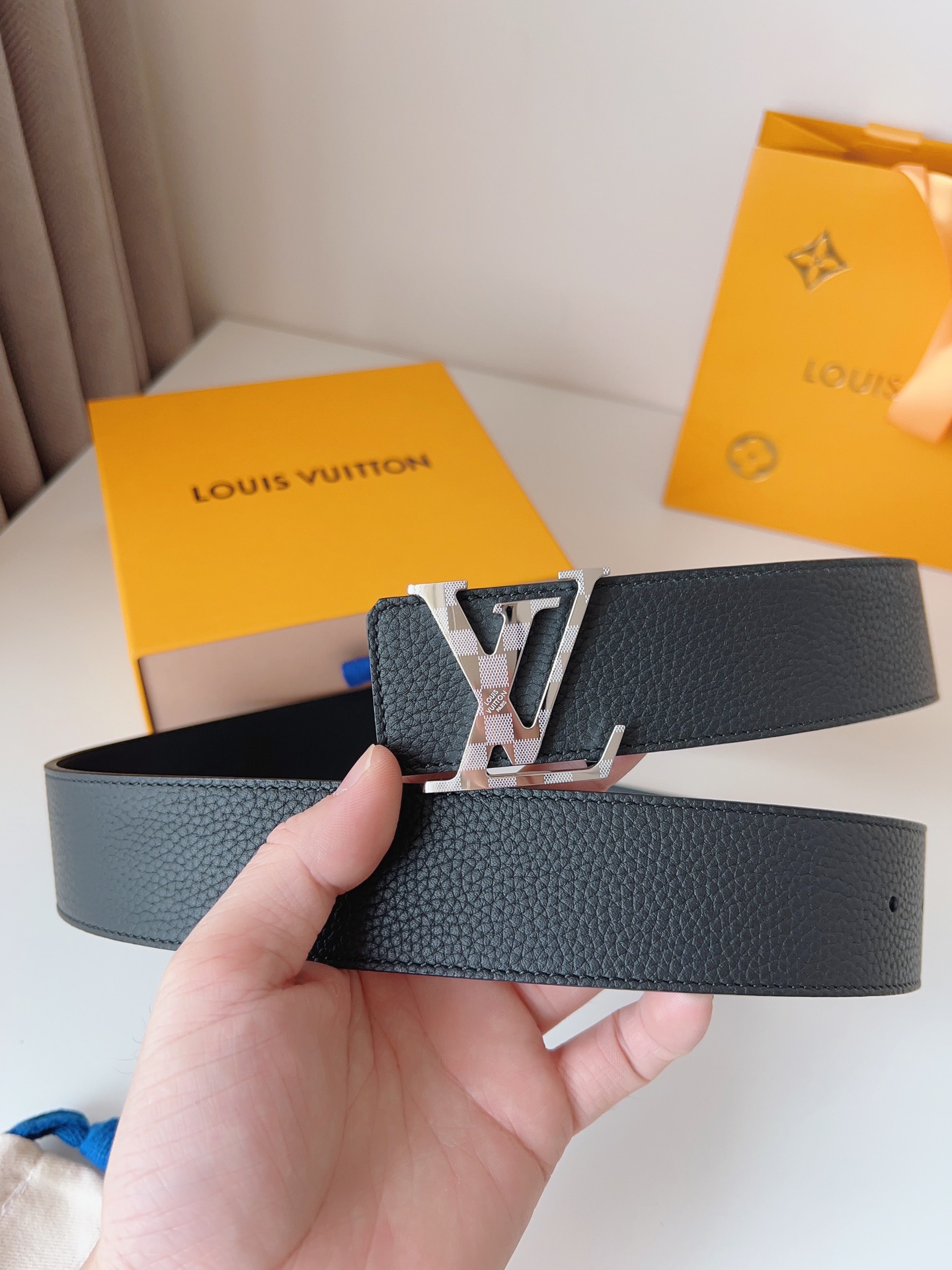 Fashionable and classic, highly cost-effective belt, 1:1 replica, quality guaranteed.NO.01