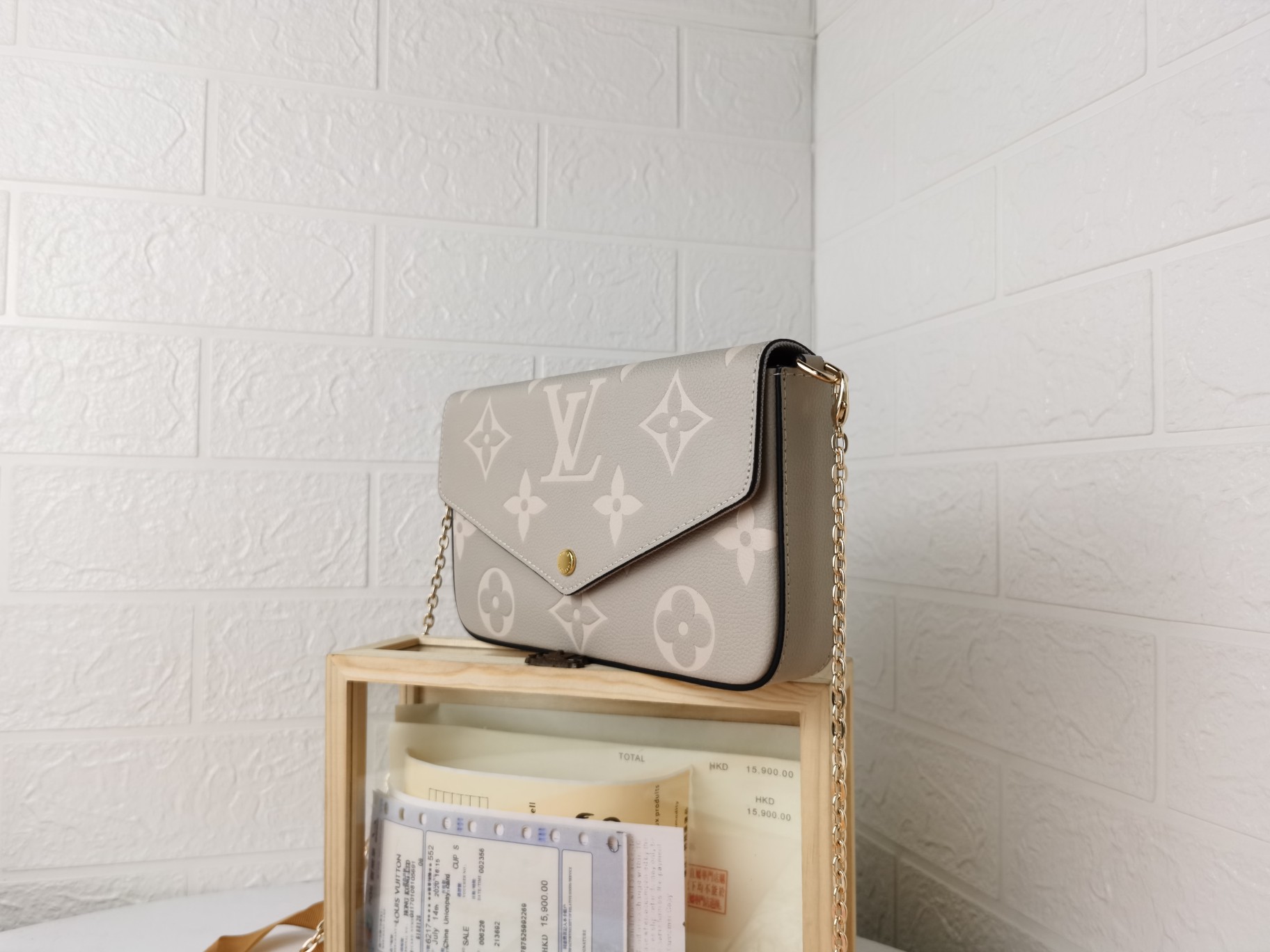 LV women' s bags 0195