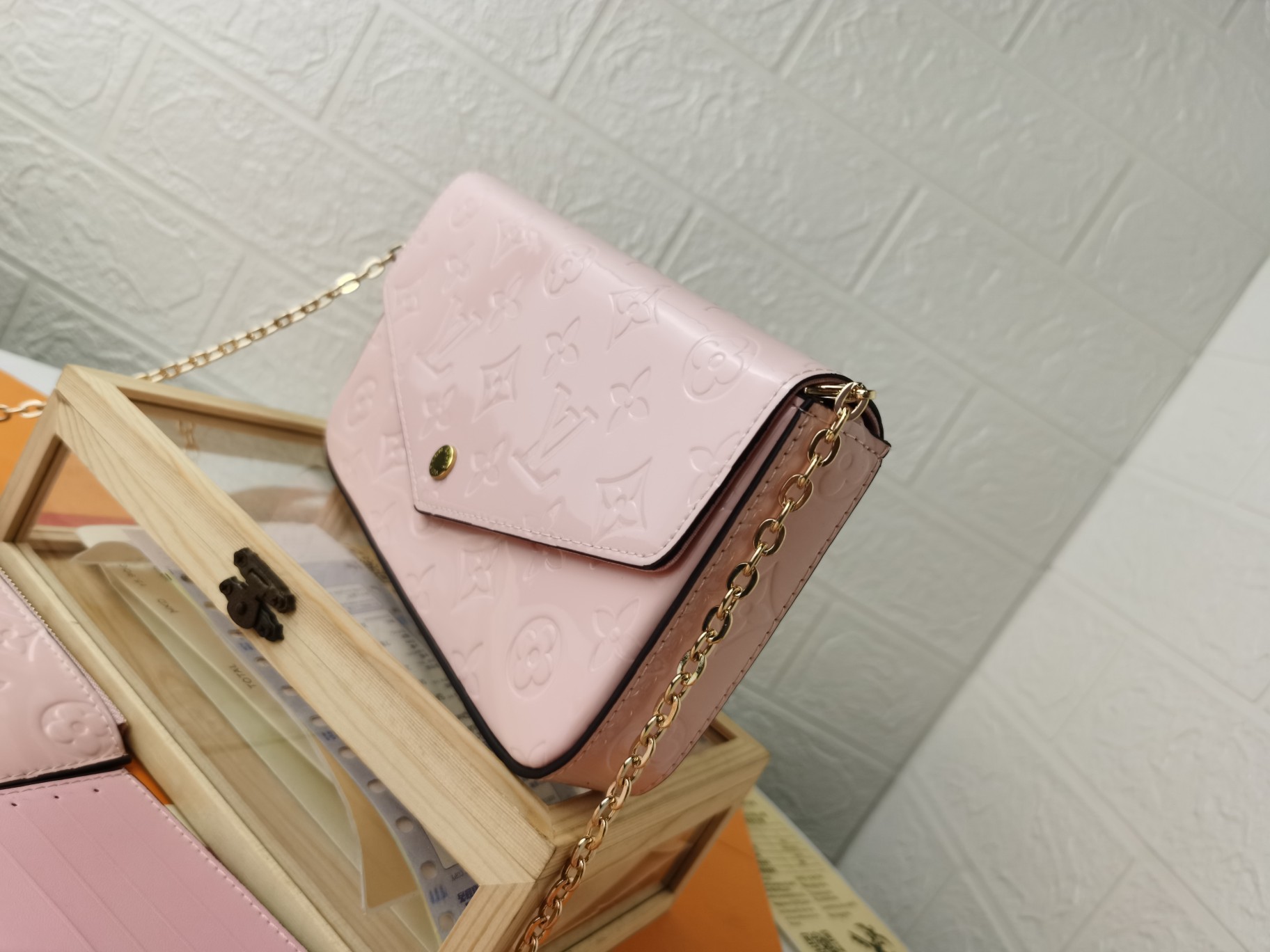 LV women' s bags 0198