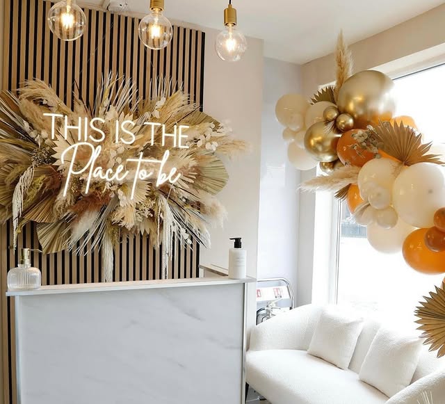 "This is the place to be"  Neon Sign Bar, Bedroom Decor, LED Neon Light Sign, Party Decor, Home Room Neon Wall Art Decoration