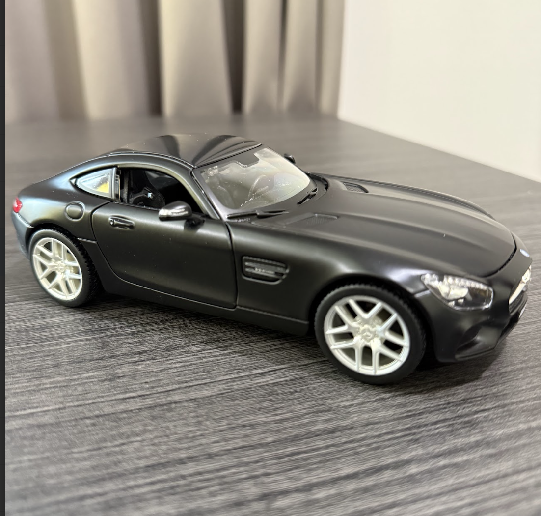  Mercedes-Benz AMG GT 1:18  