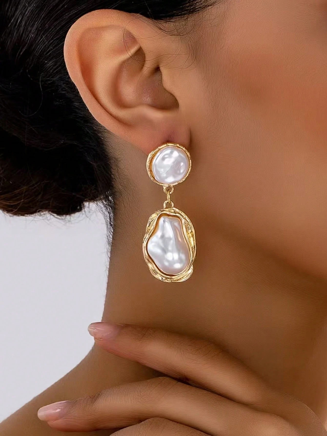 1 Pair Vintage French Baroque Style Irregular Pearl Earrings, Elegant & Fashionable For Women