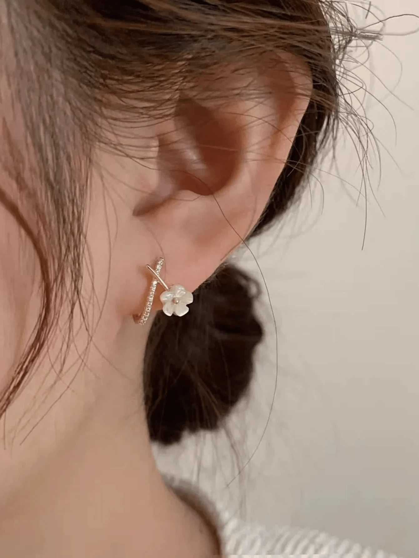 1pair Cross Stud Earrings For Women Girls Style Elegant Crystal Jewelry Ear Rings Fishtail Lady Earrings Gift