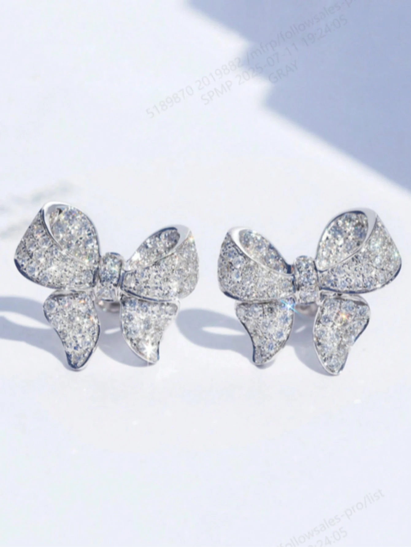 1 Pair Fashionable & Elegant Zirconia Bow Earrings