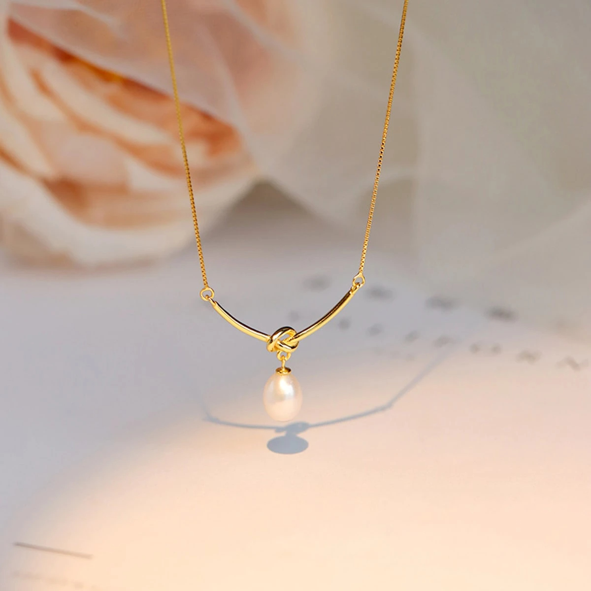 1pc Elegant And Delicate Faux Pearl Rope Ends With Moon Pendant Necklace, Clavicle Chain, Gift