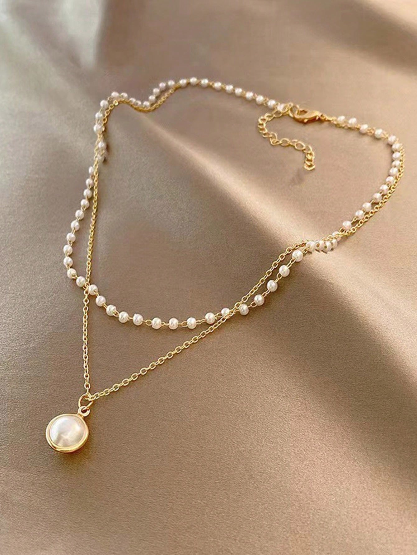 1Pc New Women's Pearl Necklace Kpop Gold Bead Pendant Necklace Goth Double Layer Chain Choke Loop Women's Daily Fashion Party Jewelry Gift