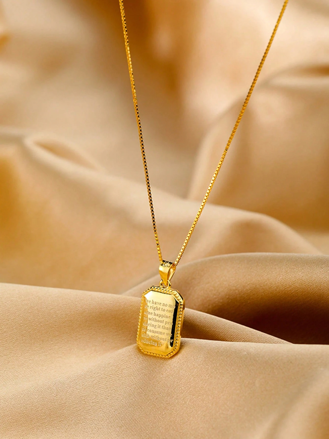 1pc Women's Black Rectangle Pendant Necklace, Minimalist & Elegant Style Dainty Clavicle Chain For Daily Wear