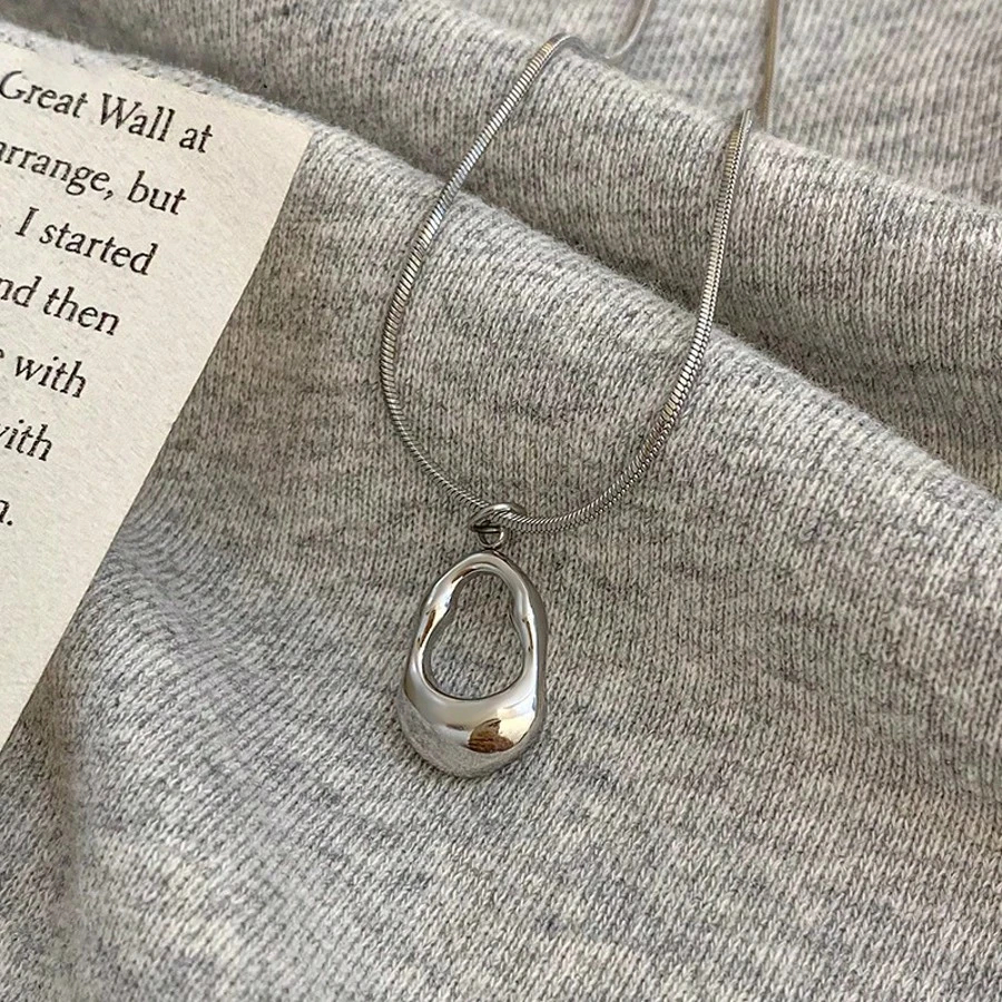 1pc Fashion Versatile Minimalist Hollow Water Drop Titanium Steel Necklace