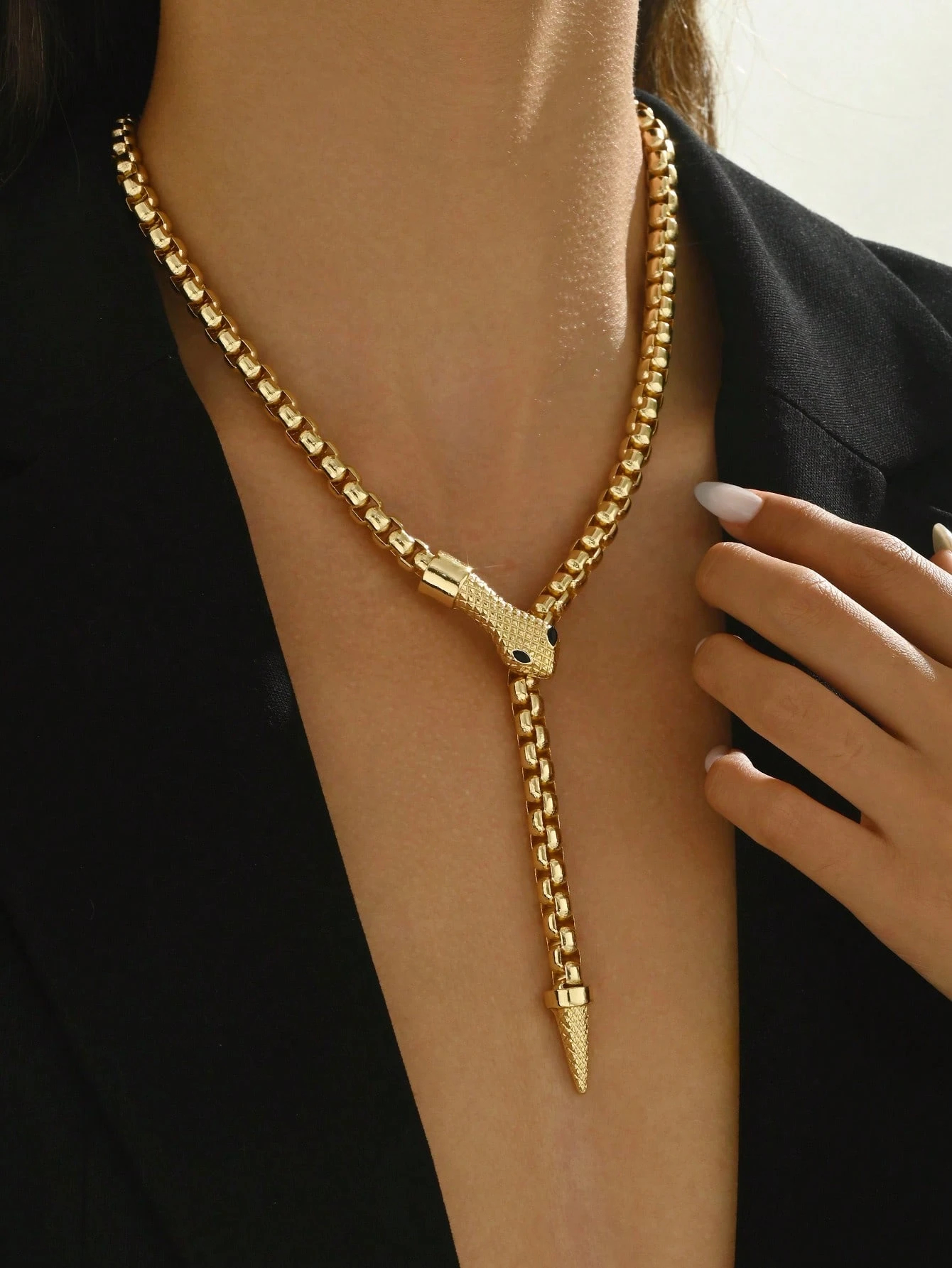 1pc Gold Snake Necklace, Y-Shaped Design Sweater Chain/Choker, Exaggerated Personal Style, Vintage Decor, New Year Accessory