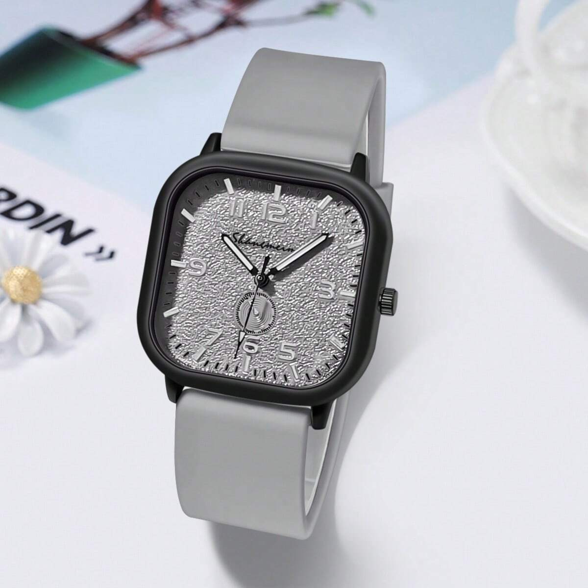 Unisex Fashion Business Quartz Wristwatch With Square Silicone Band