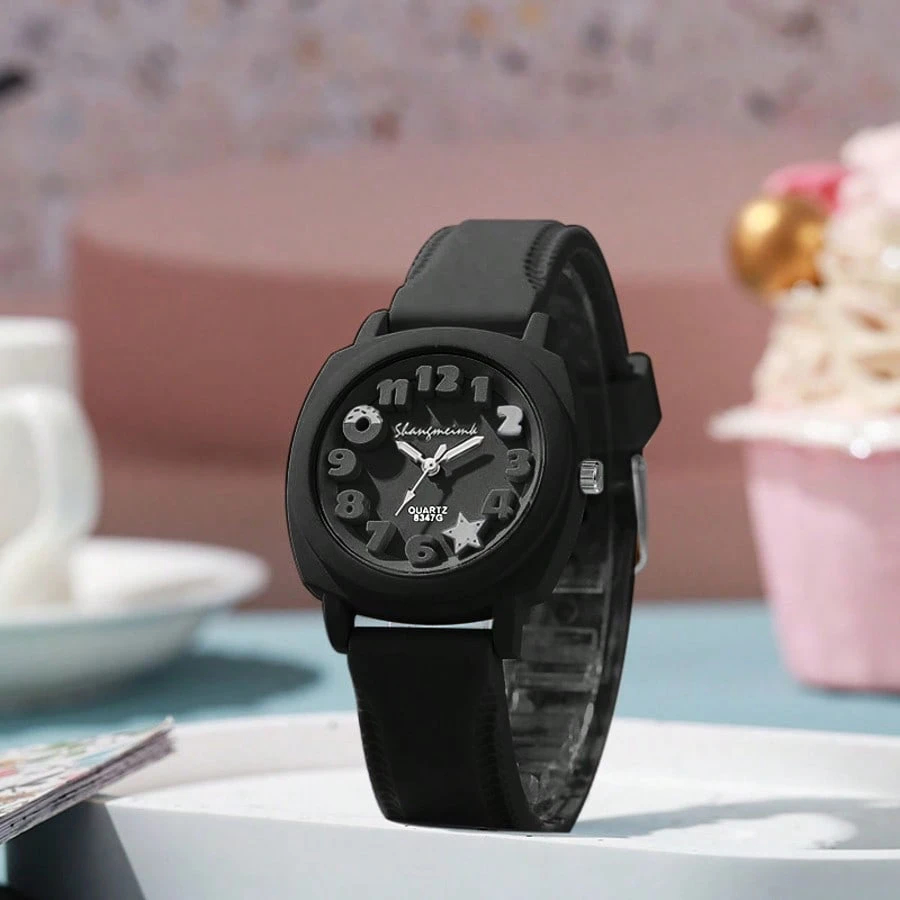 1pc Women Fashion Minimalist Cute Casual Silicone Strap Quartz Wrist Watch