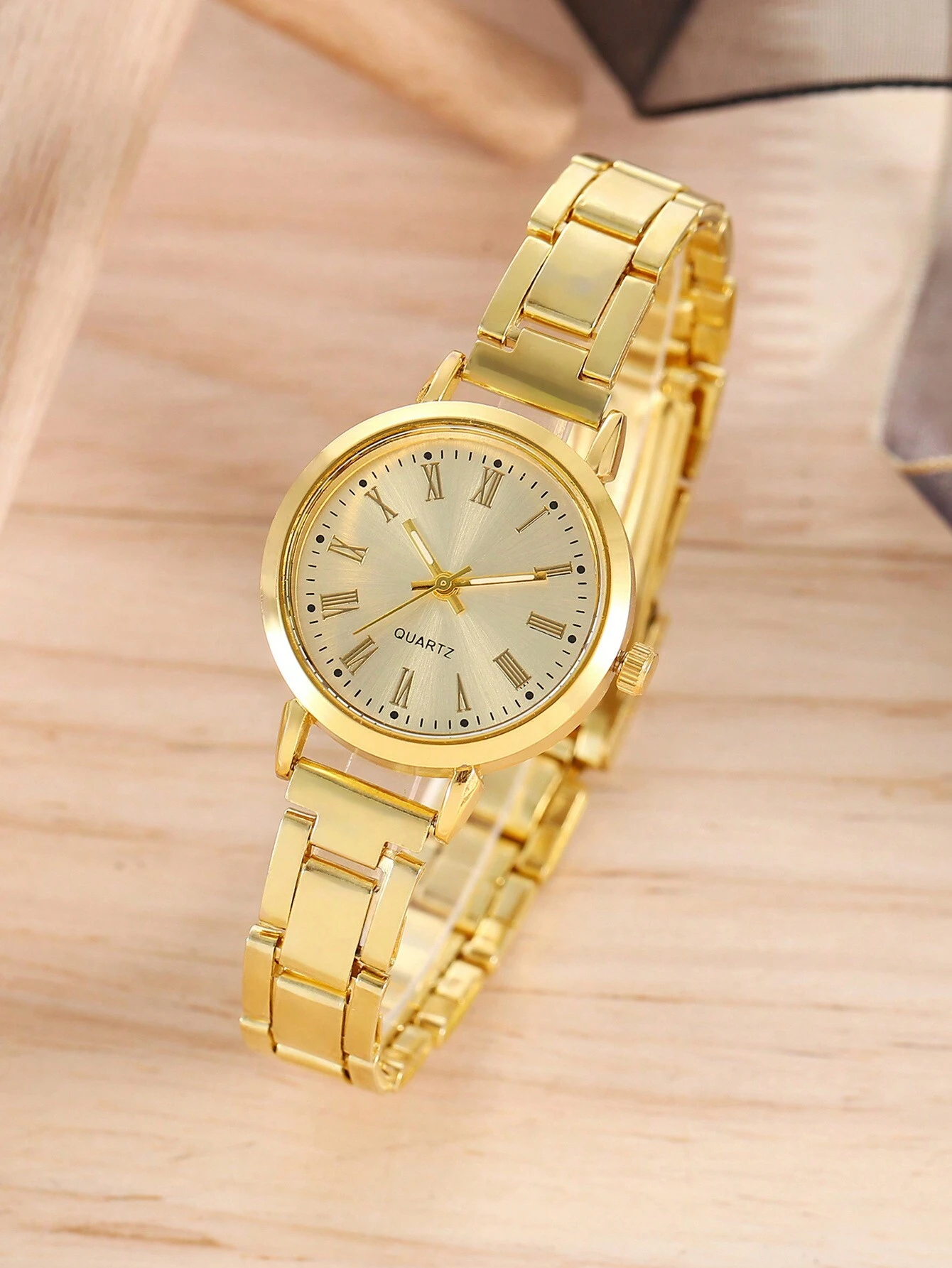 Alloy Digital Women's Watch, Compact And Romantic