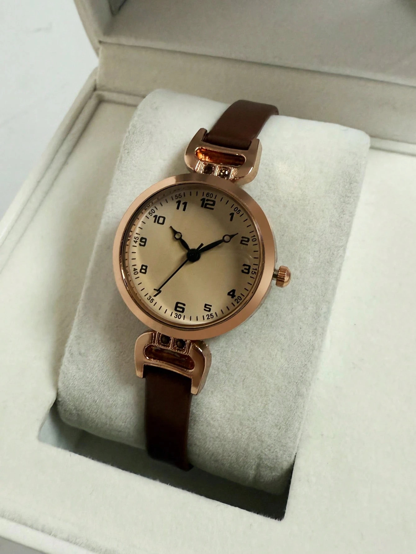 1pc Vintage Watch For Women, Student Fashion Lightweight Luxury English Style Small Dial Quartz Watch