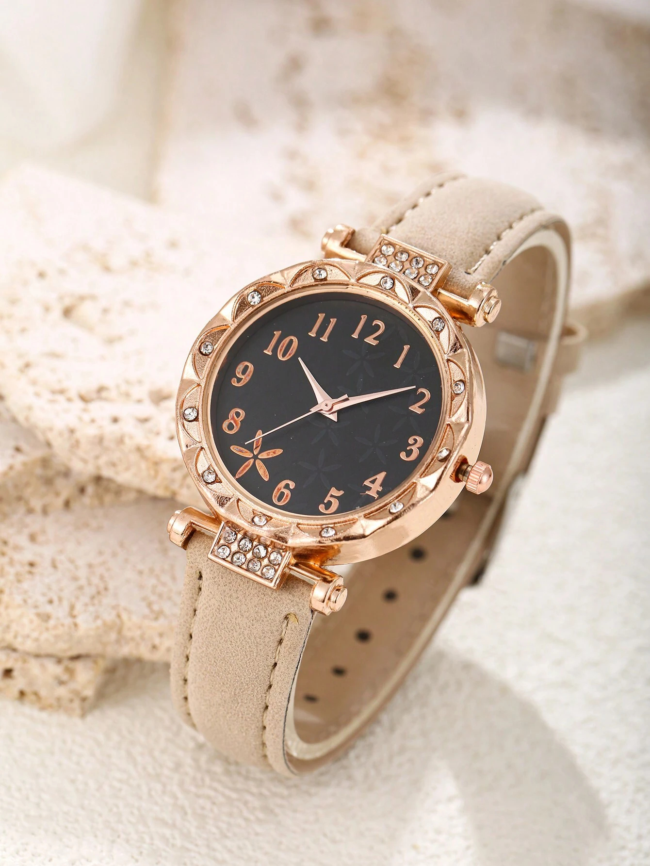 1 Pc Rose Gold Rhinestone Starfish Surface Women's Fashion Belt Electronic Quartz Watch