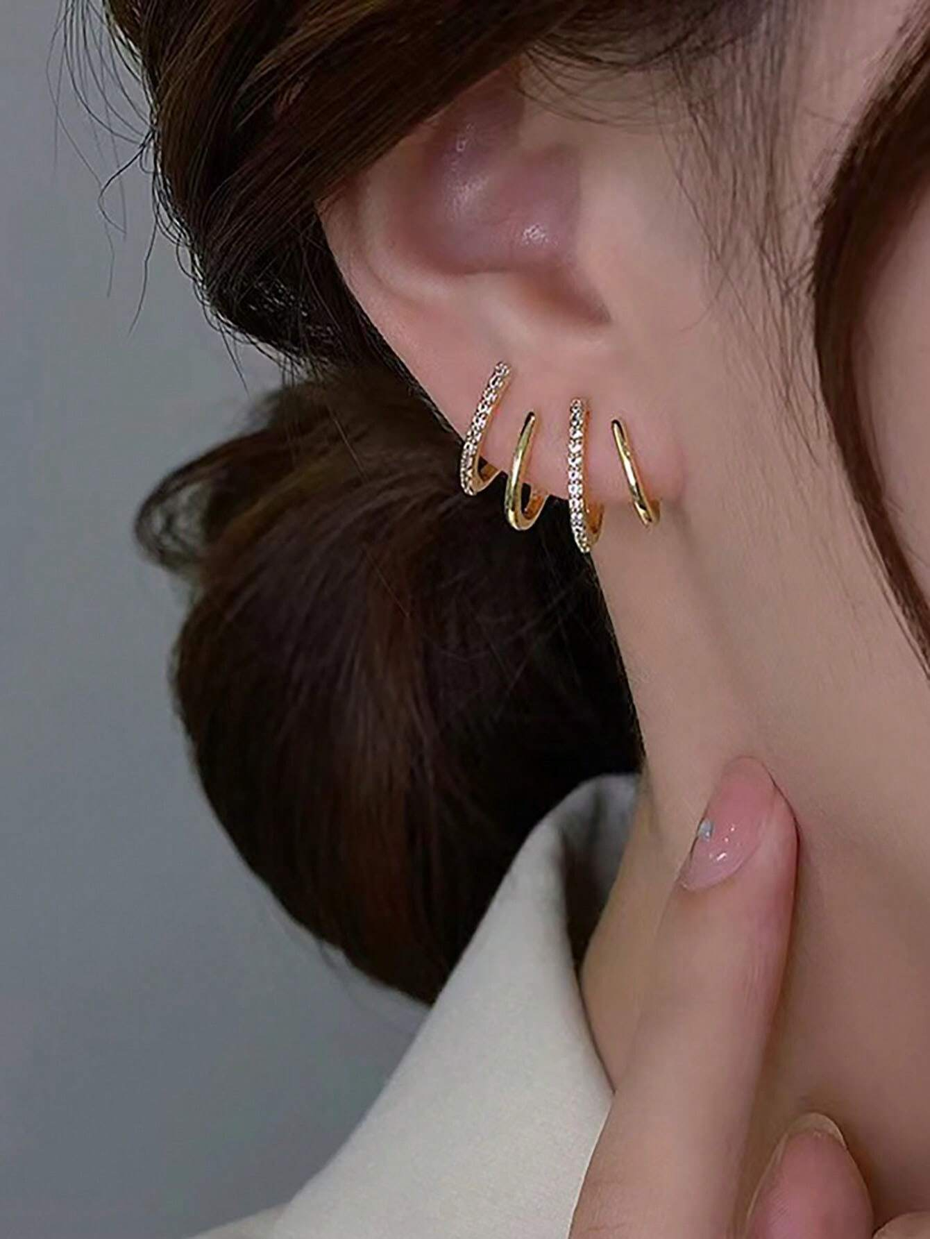 1pc Four-Prong Ear Crawler Earring Encrusted With Rhinestones, Simple & Unique Design For Women Casual Halloween