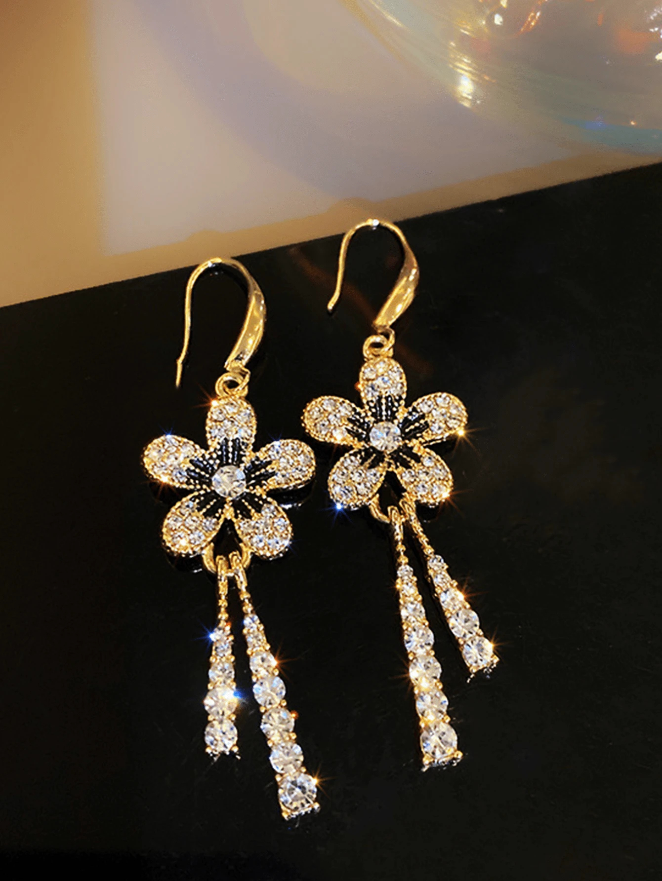 1 Pair Elegant Floral Tassel Earrings, Suitable For Formal Wear