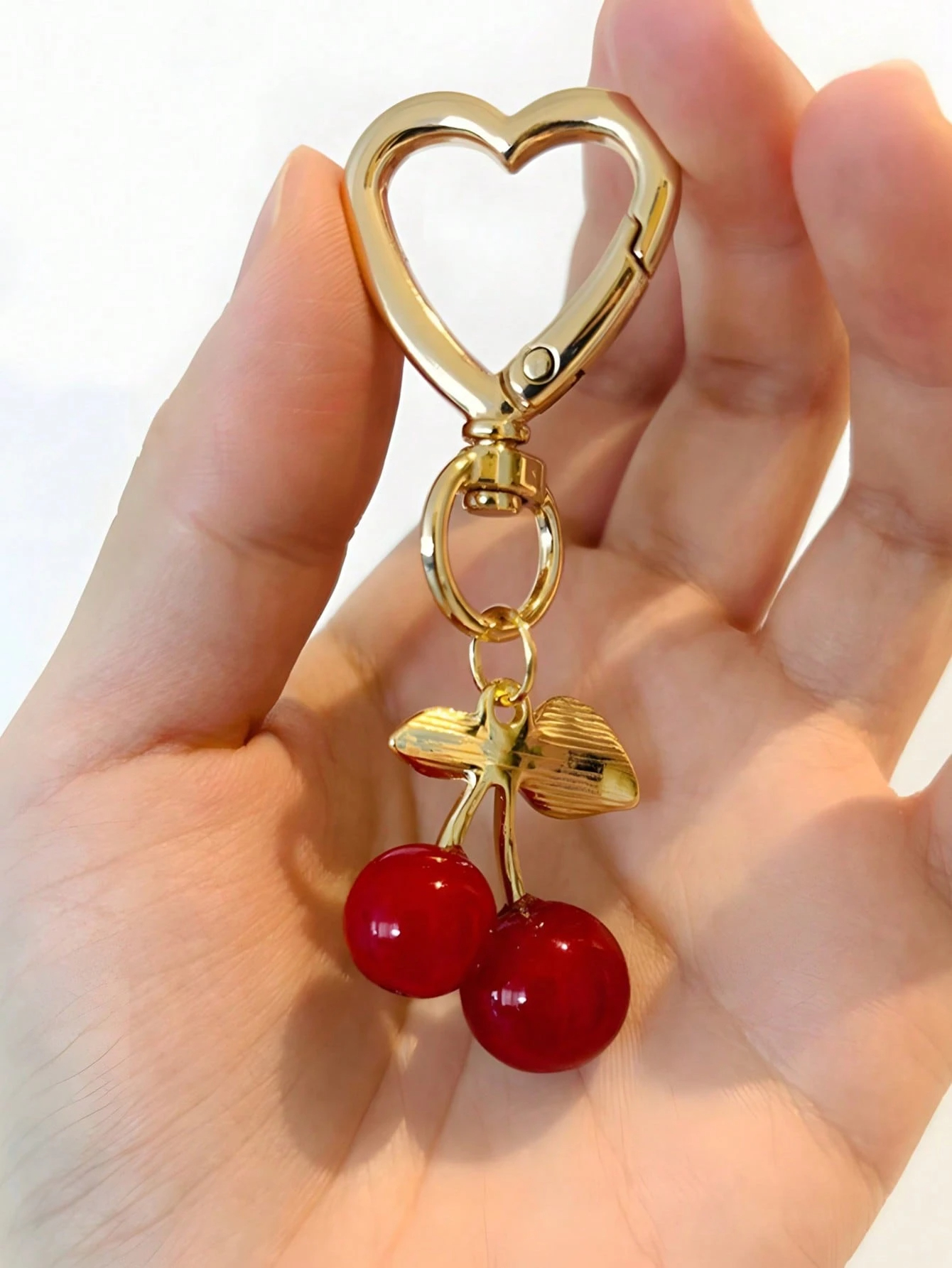 1pc Fashion High Quality Cute Cherry Key Charm - Adorable Cherry Bag Charm - Cherry Key Chain With Heart Clip Fashion Backpack Pendant Decoration Car Accessories School Goth Y2k