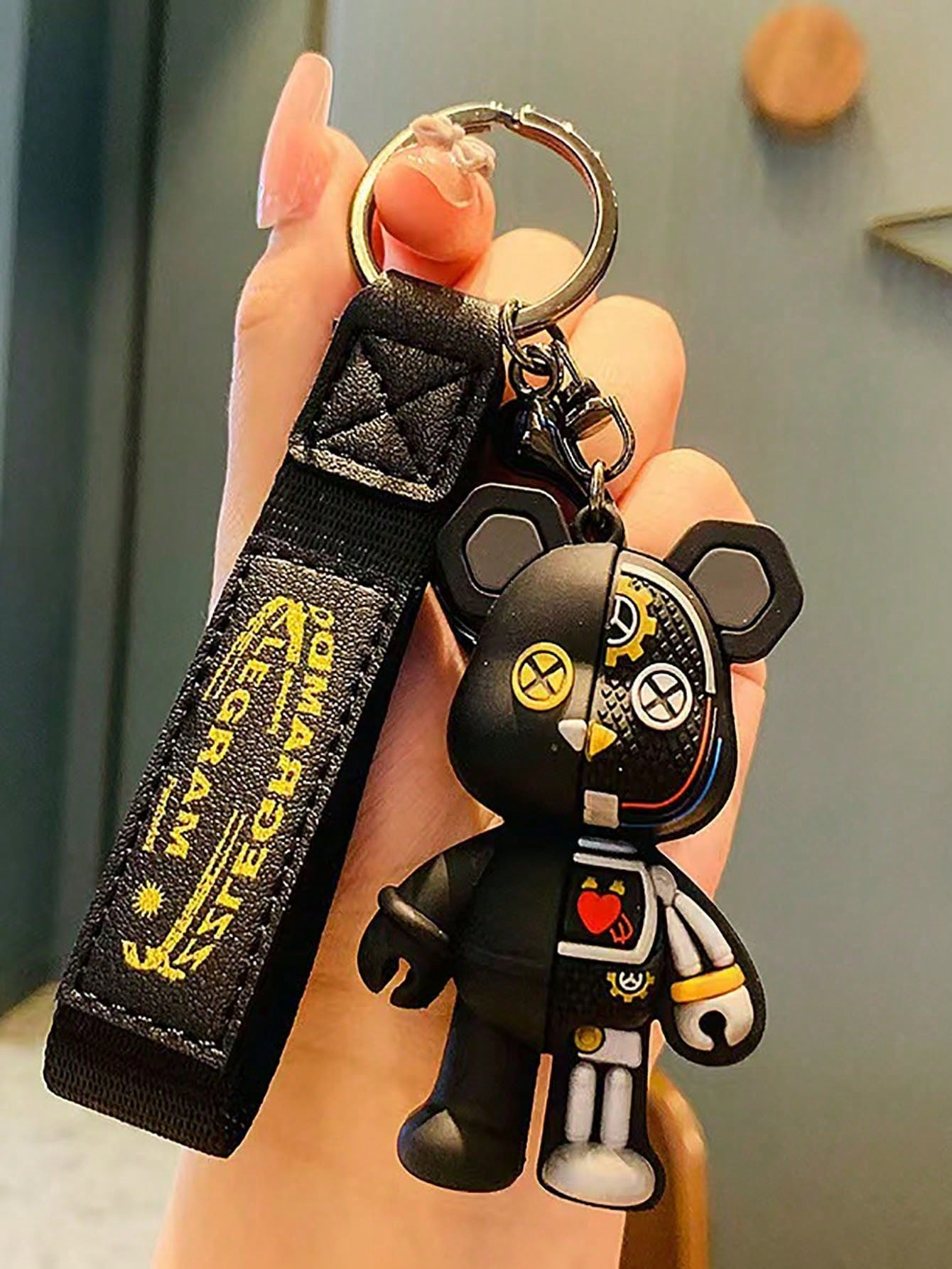 1pc Casual Cool Mechanical Teddy Bear Key Chain, Personalized Car Key Ring, Cartoon 3D Figurine Bag Charm Car Accessories School Cute Goth Y2k