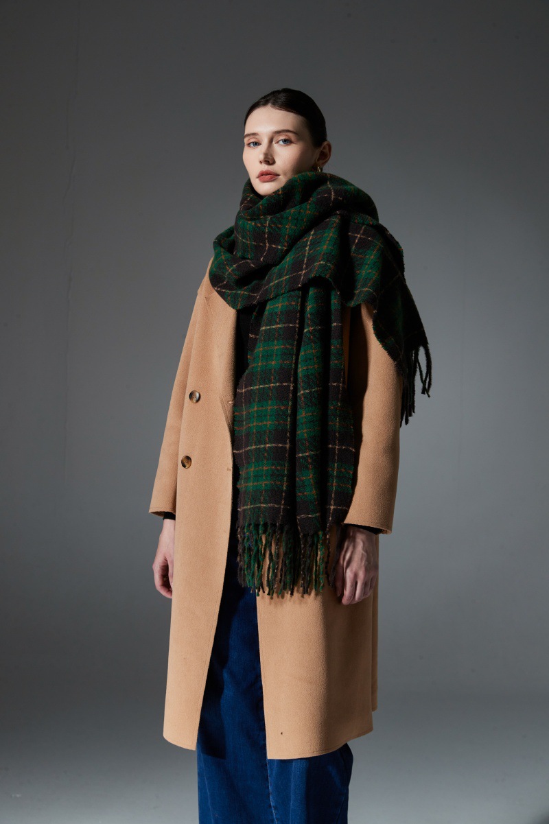 A16 Cross-Border Hot New Neck Warmer | European & American Autumn Winter Tassel Green Plaid Scarf Shawl | Wholesale from Tonglu Manufacturer