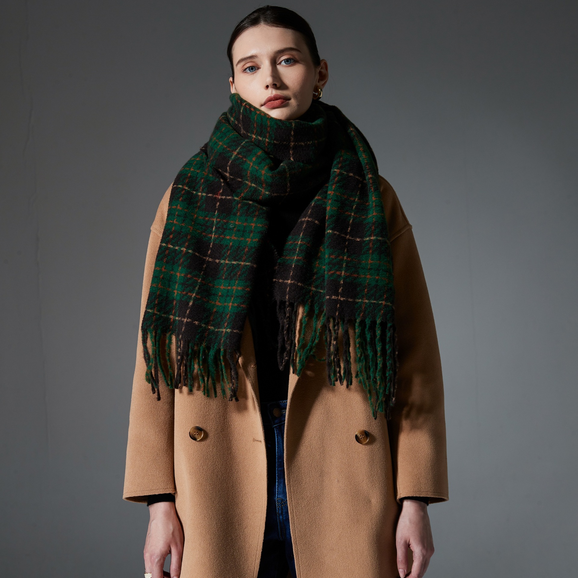 A16 Cross-Border Hot New Neck Warmer | European & American Autumn Winter Tassel Green Plaid Scarf Shawl | Wholesale from Tonglu Manufacturer