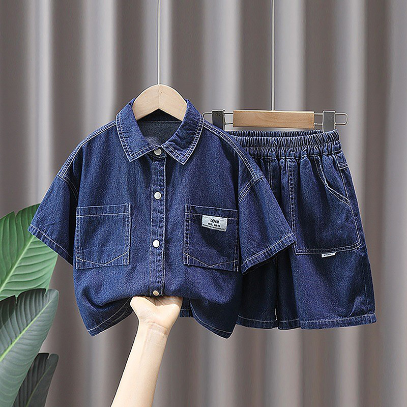 43 Korean style children's denim set for boys and girls, two-piece set, short-sleeved thin denim shirt and shorts, new summer style.
