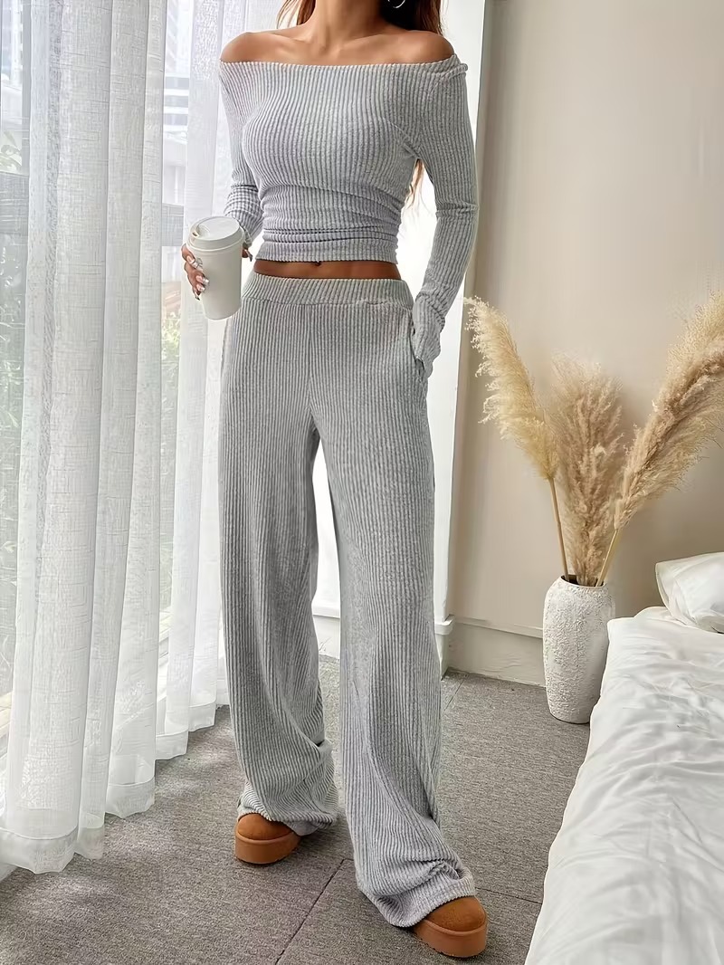 A105 Women's 2-Piece Casual Fashion Set - Amazon Top Seller for Fall Winter (Europe & America), Long Sleeve Crop Top & Full-Length Pants