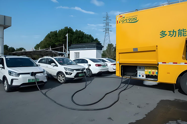 Innovations in Mobile EV Charging Trucks: Revolutionizing Roadside Assistance
