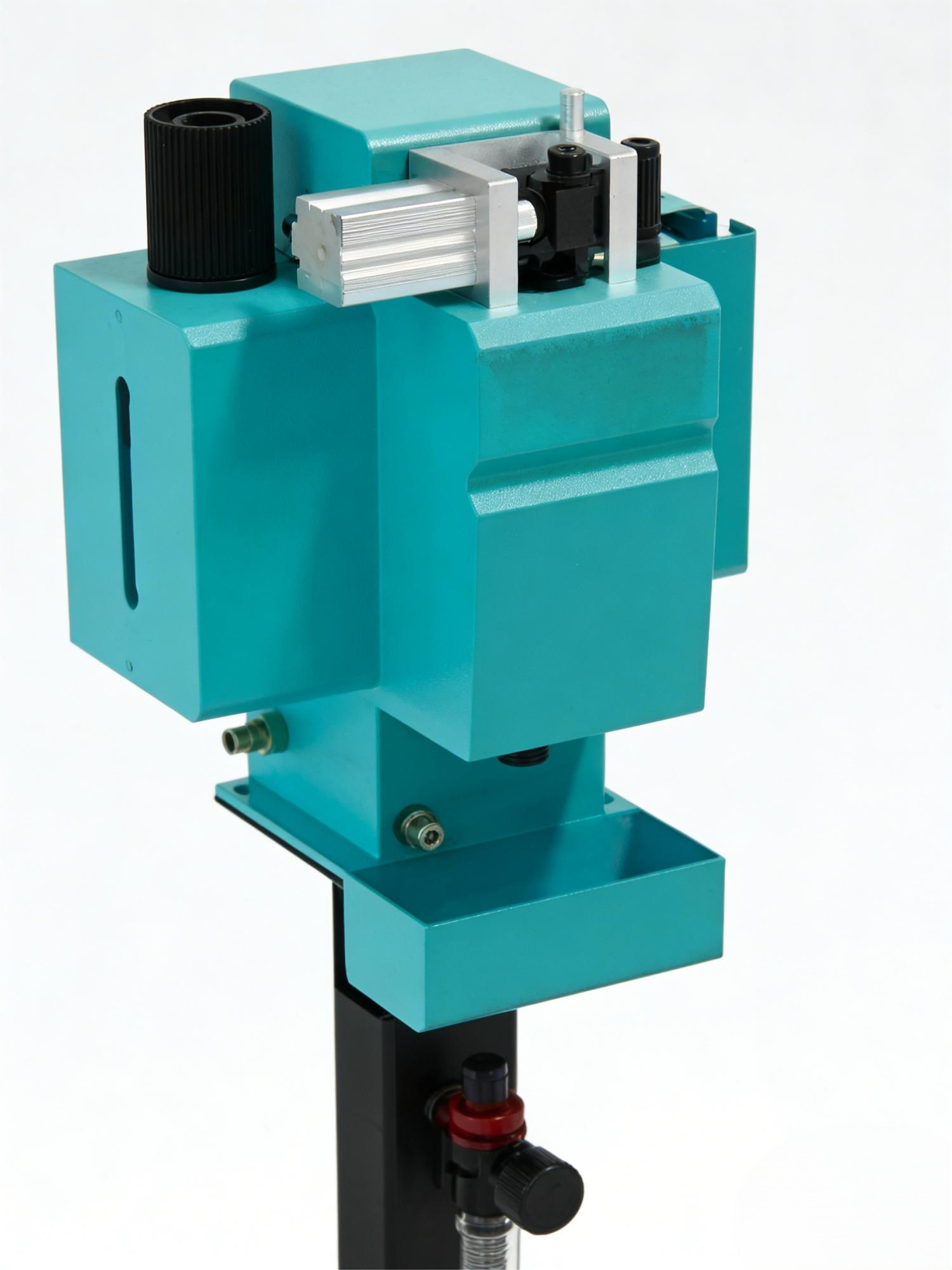 Robot welding cleaning station