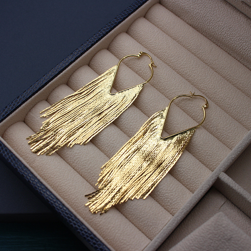 Long styles of European and American foreign trade jewelry with tassels that don't work well, small earrings that show off face, versatile and elegant earrings
