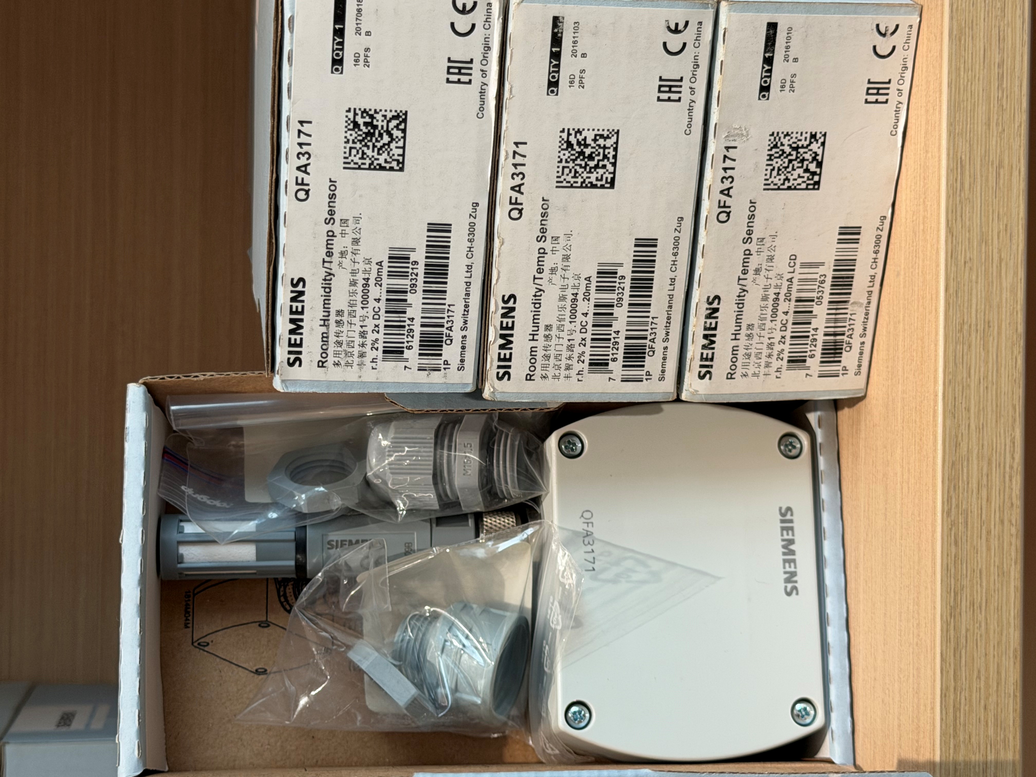 SIEMENS QFA3171 Indoor Humidity & Temperature Sensor