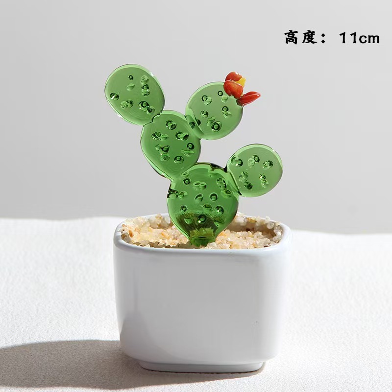 9-11cm (3.54-4.33inch) tall cactus with pot